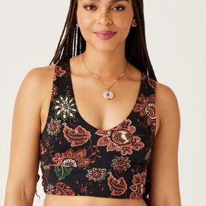 Carve Designs Black and Red Floral swimsuit bikini Top size small!